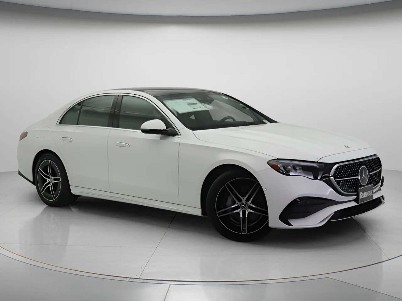 New 2026 Polar White Mercedes-Benz E 350 image 1