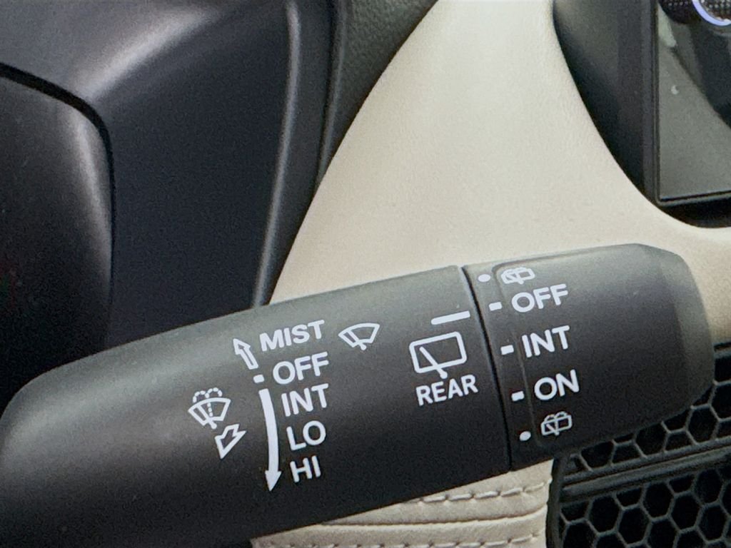 New 2027 Platinum White Pearl Honda LX image 18