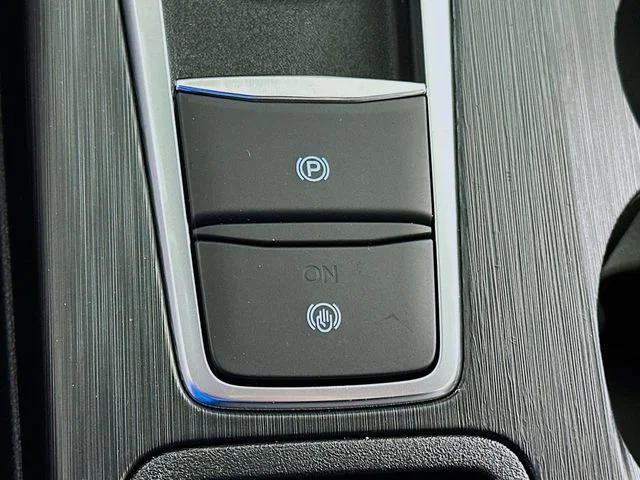 New 2025 Silver Ford Base image 20