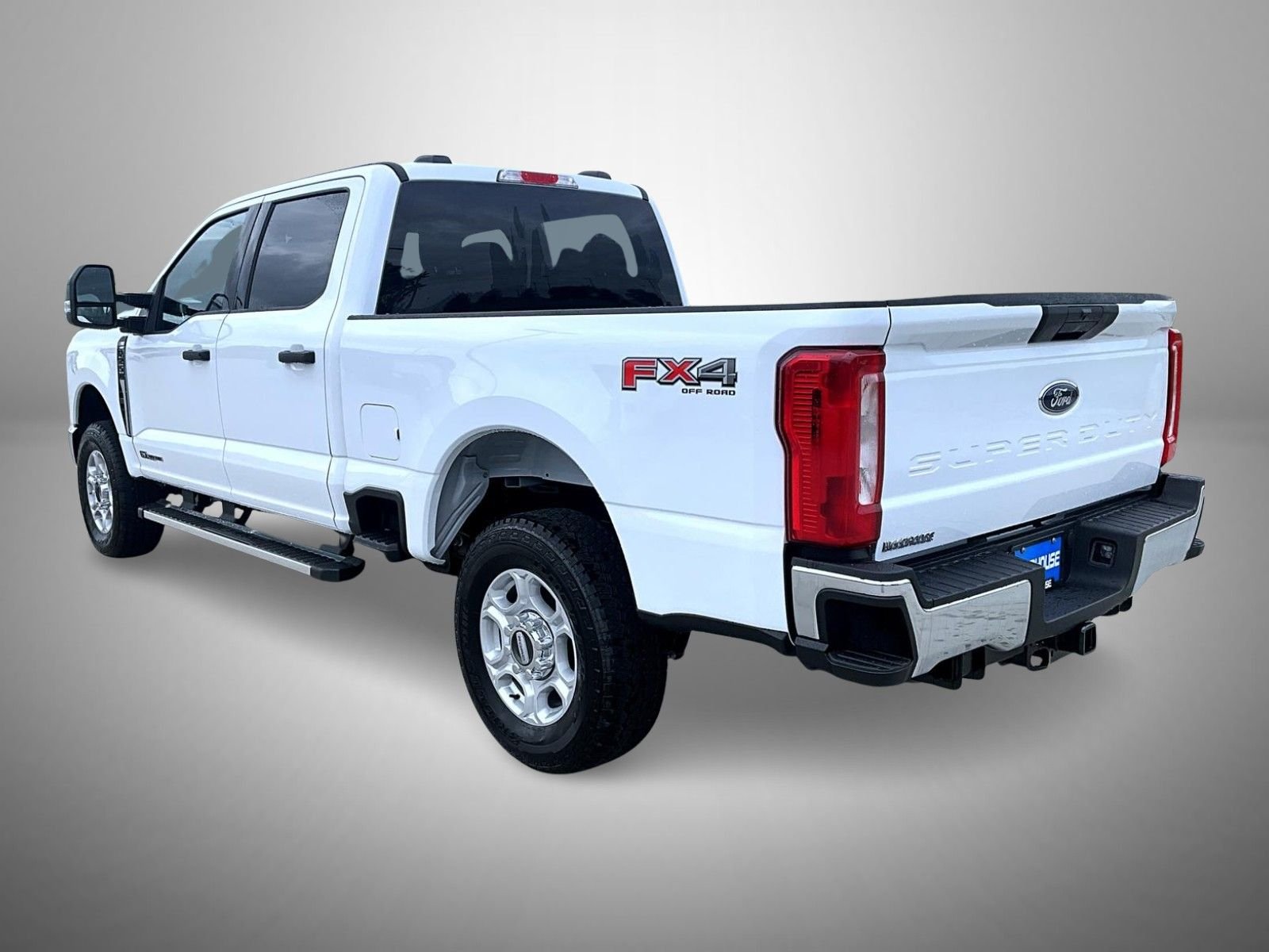 New 2026 Oxford White Ford XLT image 7