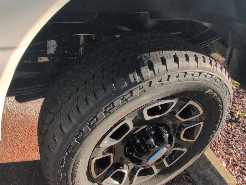 New 2026 Star White Metallic Tri-Coat Ford F-250® Platinum® image 12