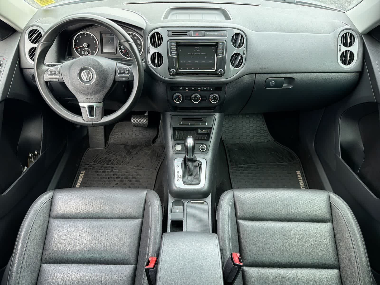 Used 2017 Silver Volkswagen Wolfsburg Edition image 16