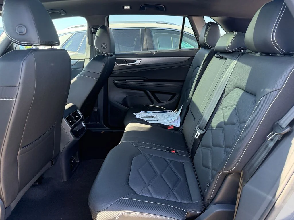 New 2026 Pure Gray Volkswagen 2.0T SE w/Technology image 25
