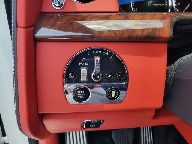 Used 2019 White Rolls-Royce Base image 41