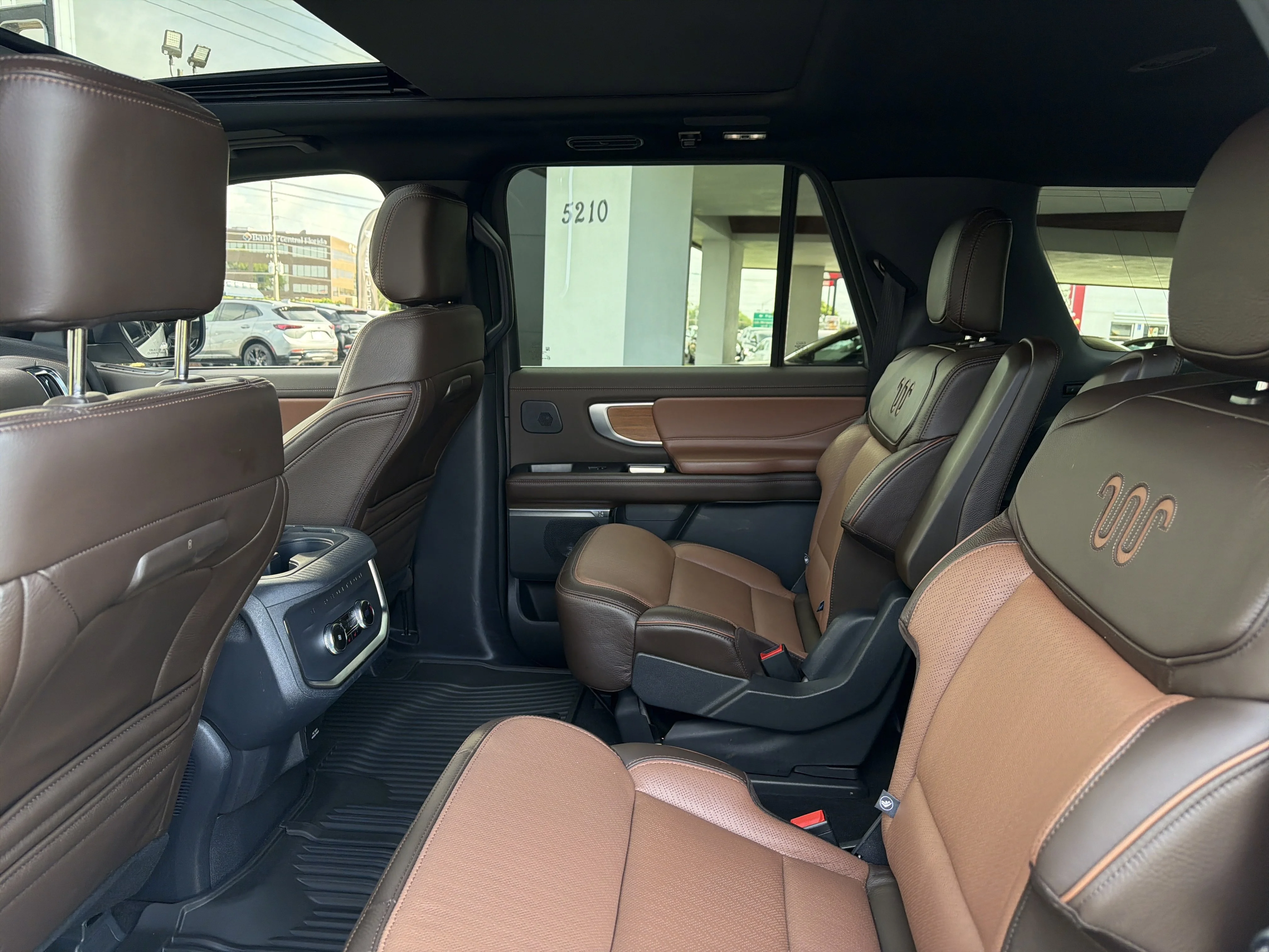 Used 2025 Star White Metallic Tri-Coat Ford King Ranch image 22