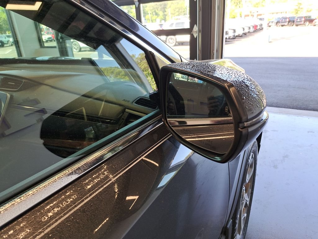 Used 2018 Black Honda EX image 33