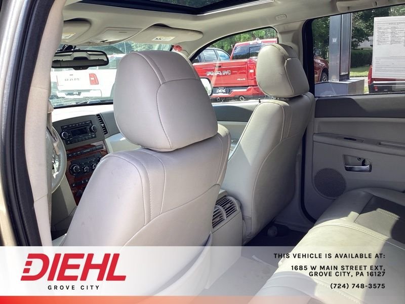 Used 2006 Beige Jeep Limited image 15