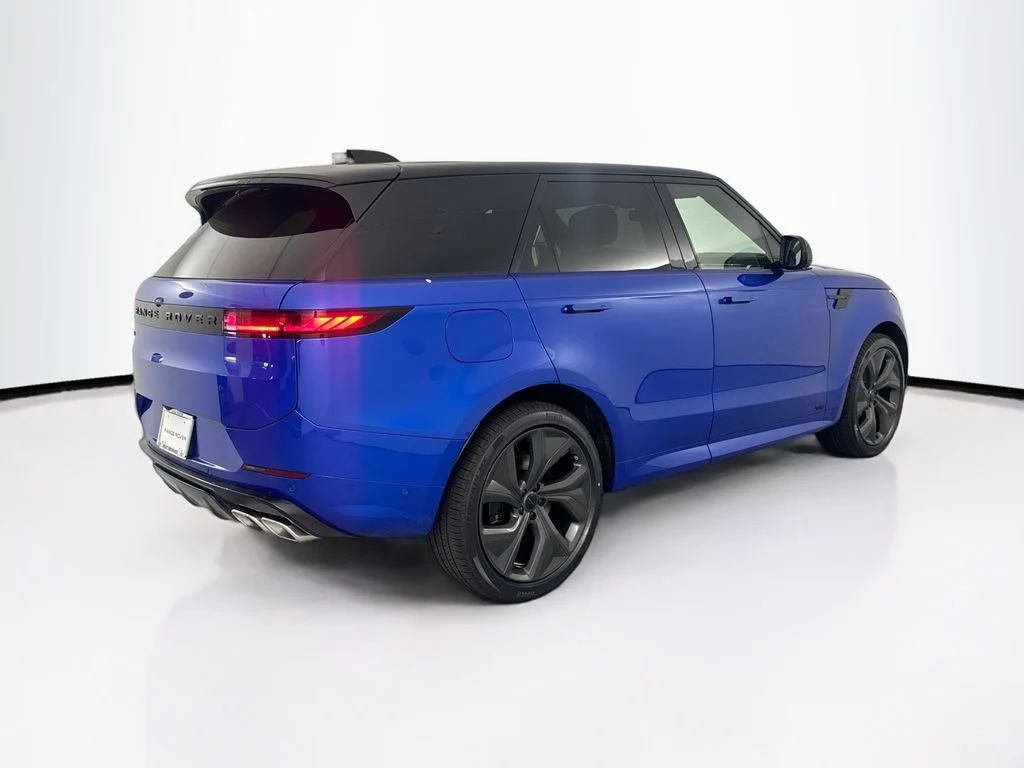 New 2026 Velocity Blue Land Rover Autobiography image 5