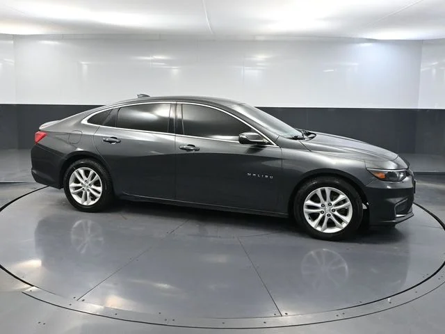 Used 2016 Gray Chevrolet LT image 3