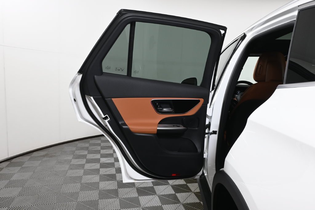 New 2027 Polar White Mercedes-Benz GLC 300 image 58