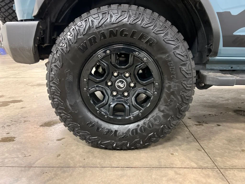 Used 2021 Blue Ford Wildtrak image 9