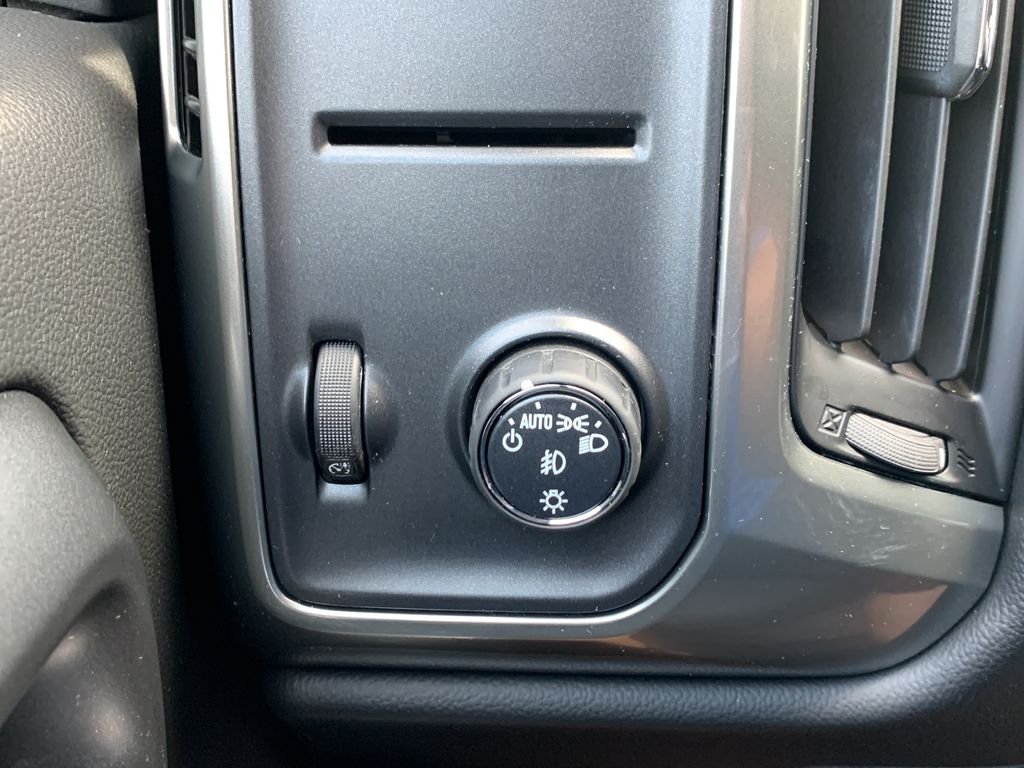 2018 Chevrolet Silverado 1500 LT - Photo 29