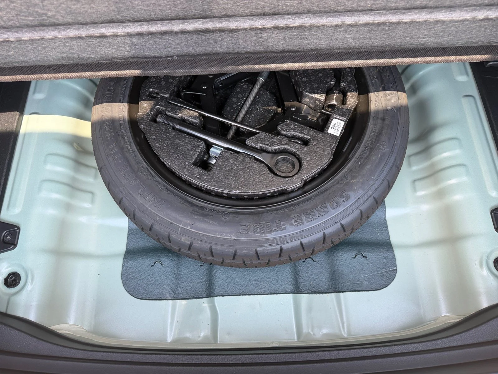 Used 2024 Pluton Blue/Black Roof Kia S image 40