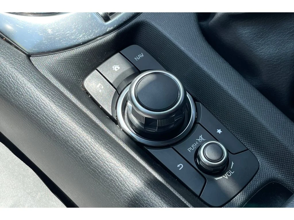 Used 2020 Jet Black Mica Mazda Club image 28