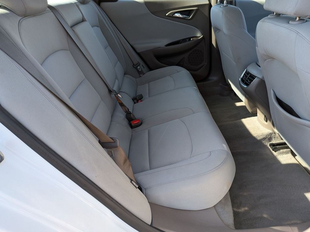 Used 2024 White Chevrolet LT image 27
