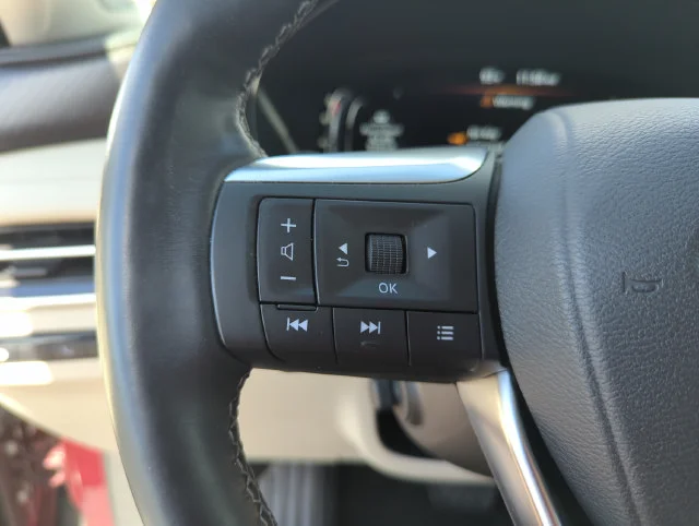 Used 2024 Red INFINITI Sensory image 39