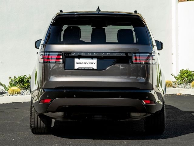Certified Used 2025 Charente Gray Premium Metallic Land Rover Dynamic SE image 8