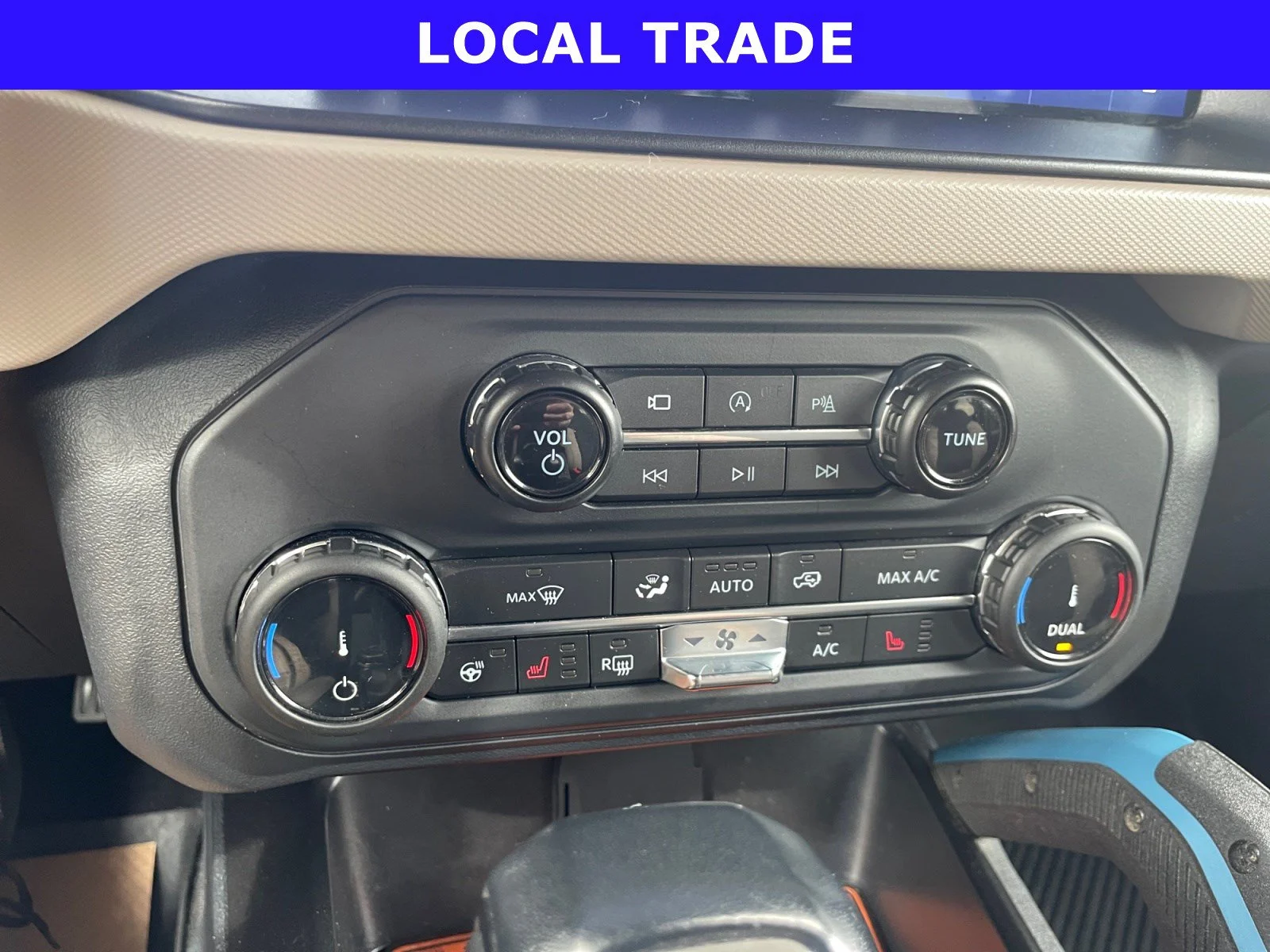 Used 2022 ORANGE Ford WILDTRAK image 21