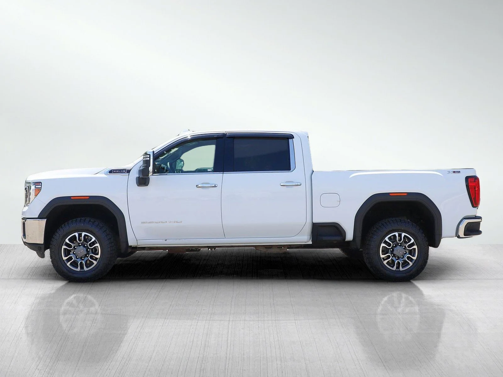 Used 2022 GMC Sierra 3500HD SLT with VIN 1GT49UE79NF177980 for sale in Roseville, Minnesota