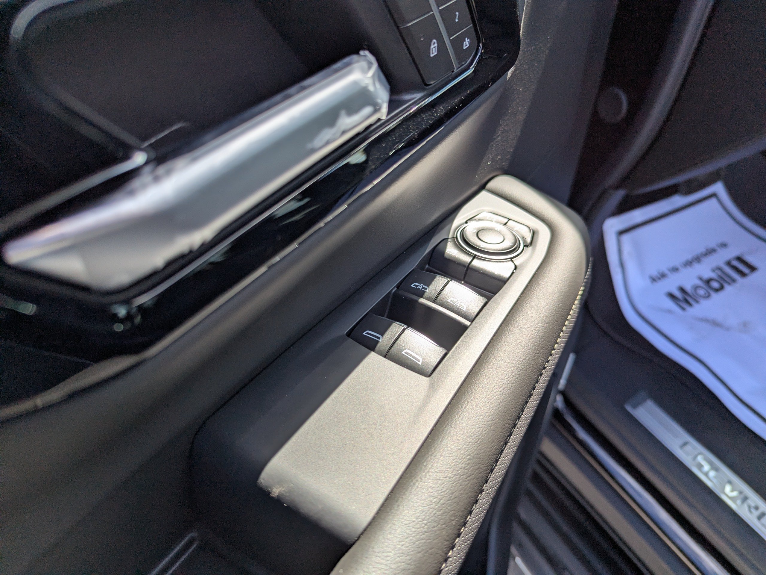 2026 Chevrolet Suburban Premier - Photo 9