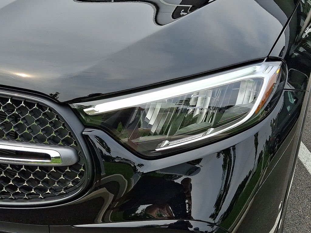 New 2027 Black Mercedes-Benz GLC 300 image 9
