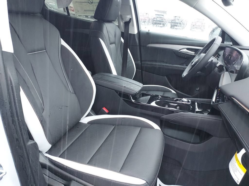 New 2026 Iridescent White Tricoat Buick Sport Touring image 30