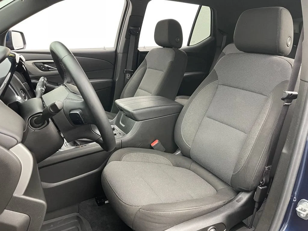 Used 2023 Northsky Blue Metallic Chevrolet LT Cloth image 19
