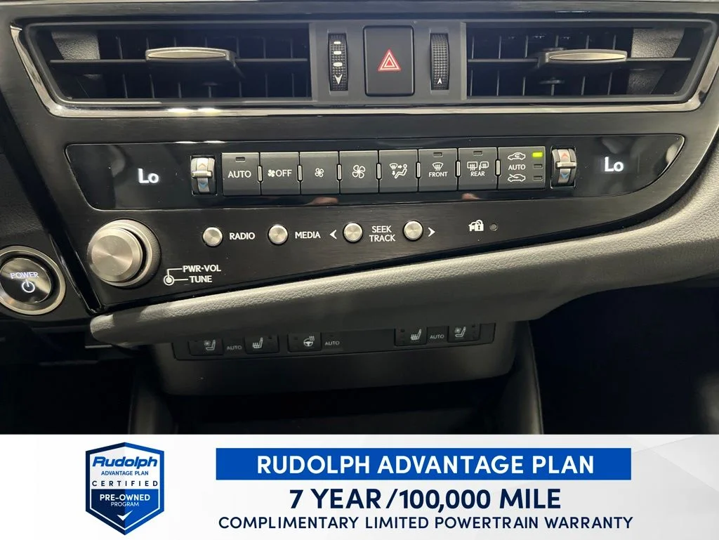 Used 2025 White Lexus 300h image 35