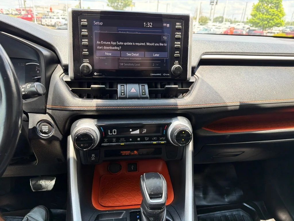 Used 2020  Toyota Adventure image 22