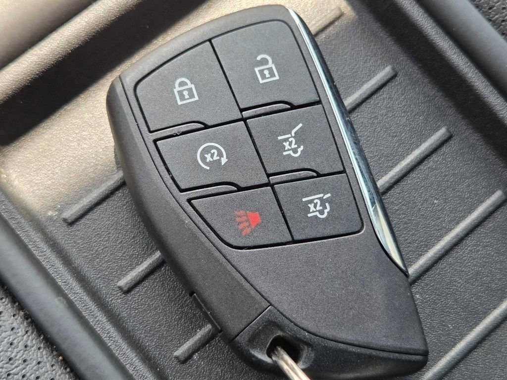 Used 2023 Onyx Black GMC SLT image 42