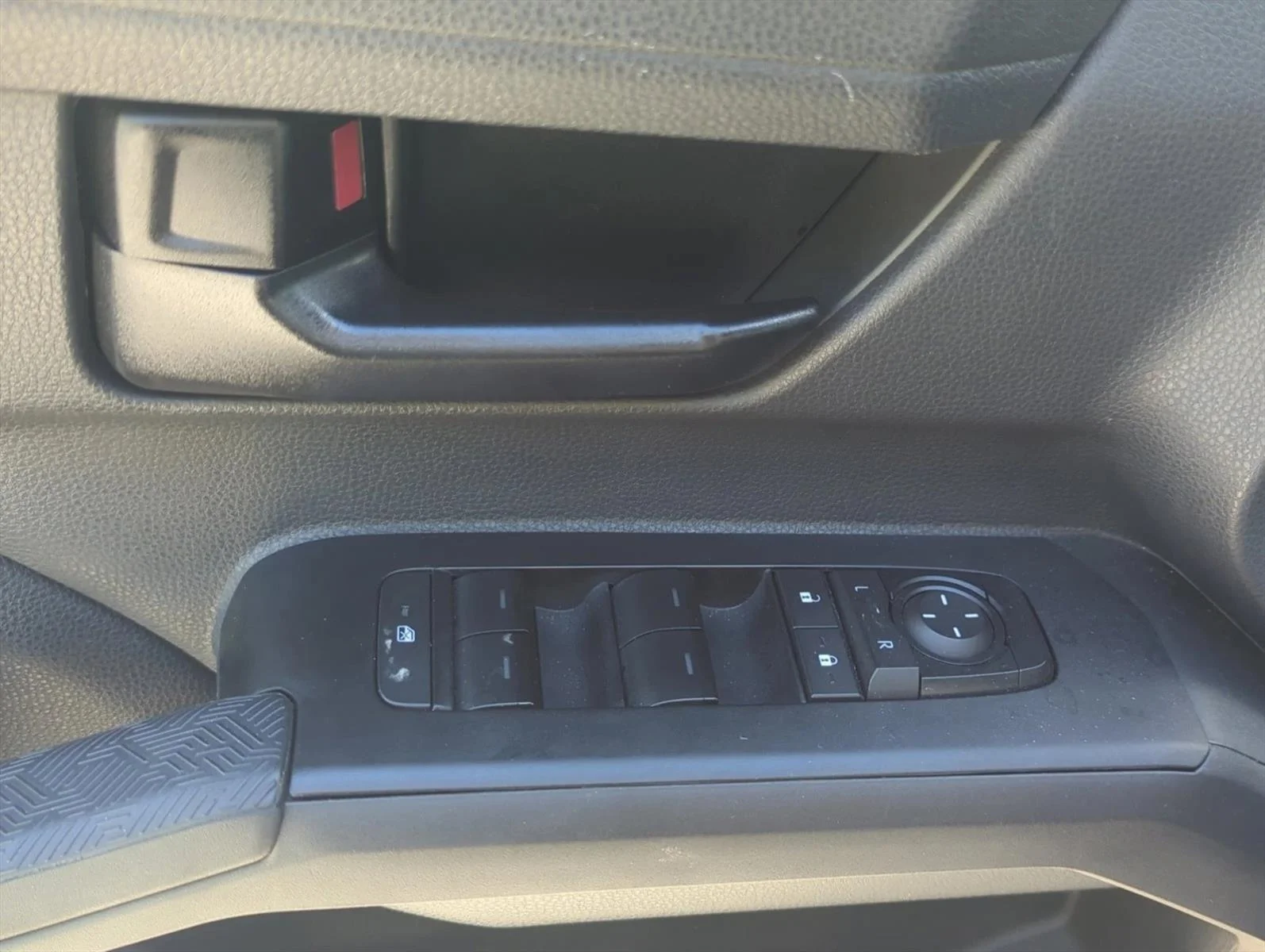 Used 2024 Ice Cap Toyota SR5 image 11