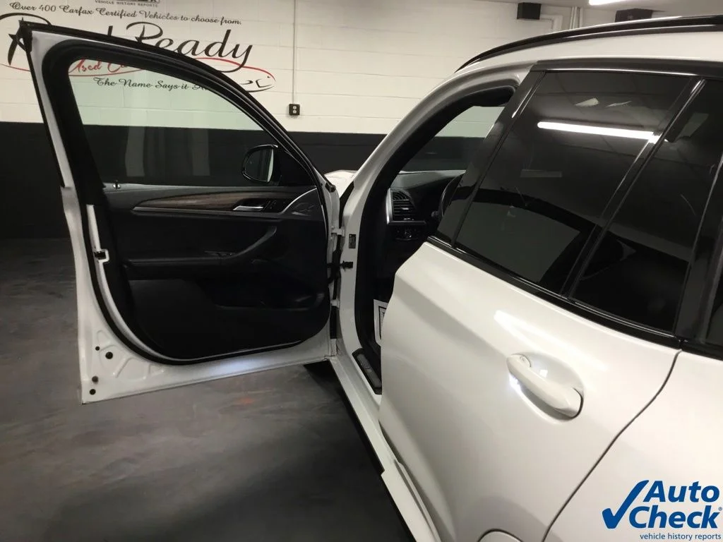 Used 2020 White BMW xDrive30i image 21