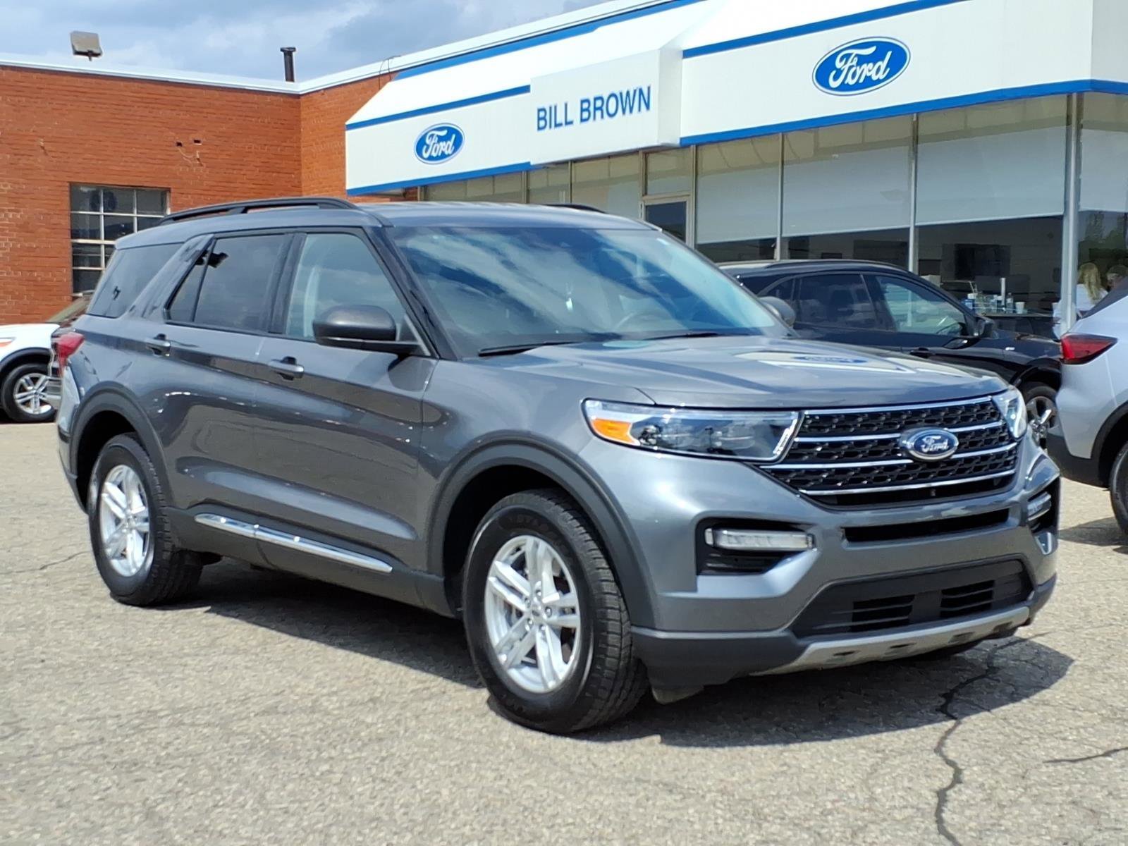 2023 Ford Explorer XLT 4WD's photo