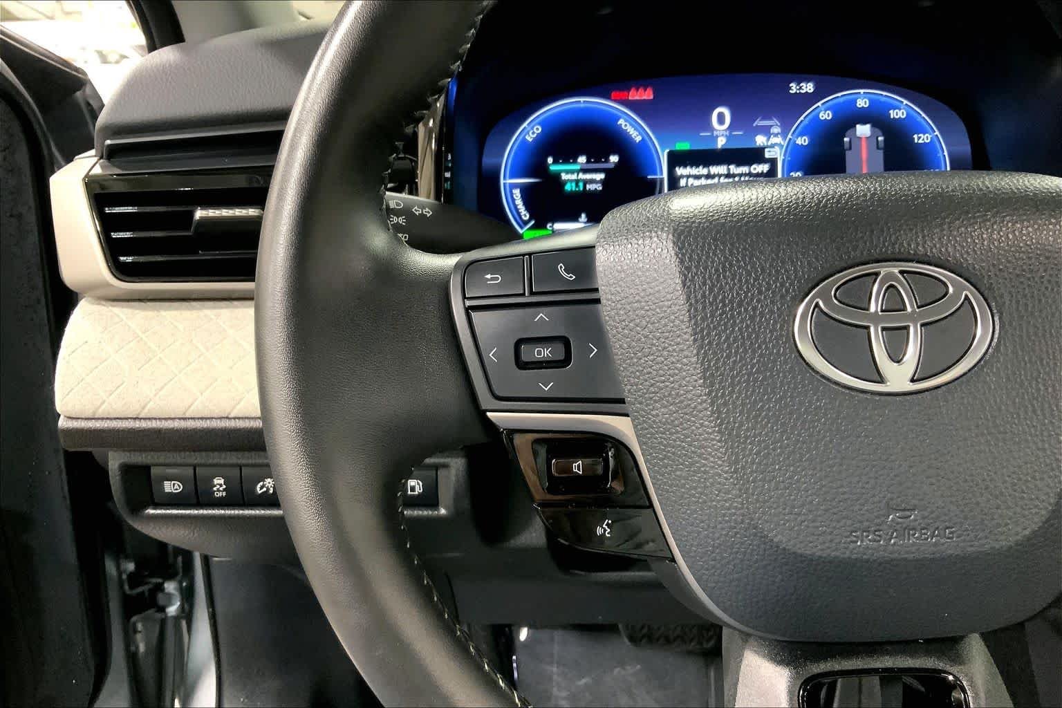 2025 Toyota Camry XLE - Photo 24