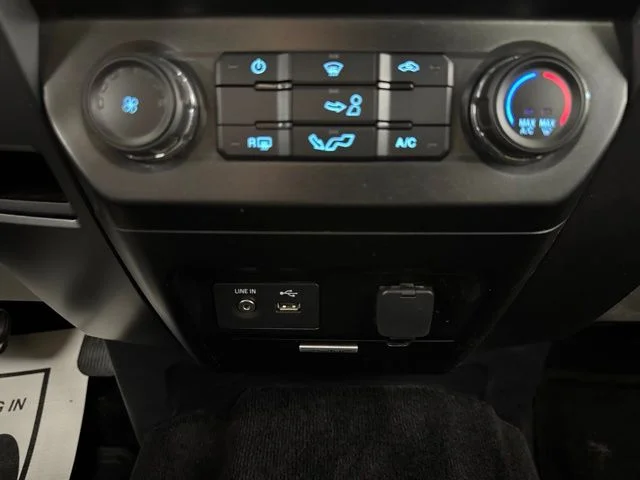 Used 2015 Ingot Silver Metallic Ford XLT image 16