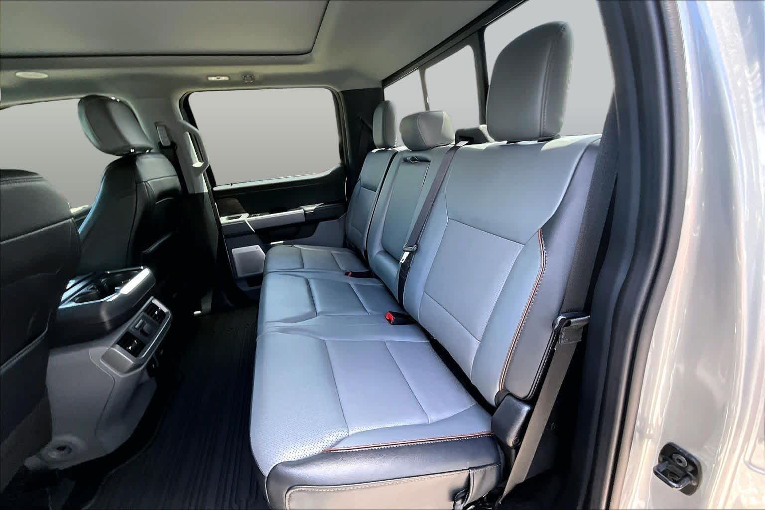 Used 2024 Iconic Silver Metallic Ford LARIAT image 21