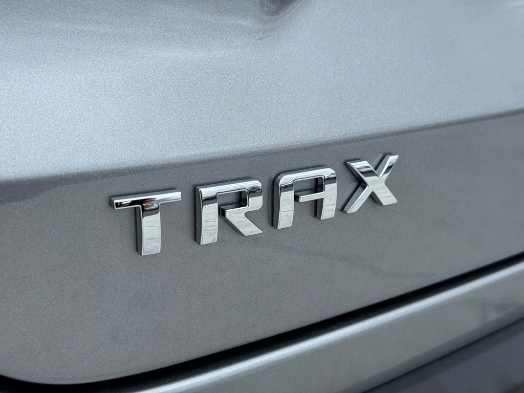 2025 Chevrolet Trax LT - Photo 12