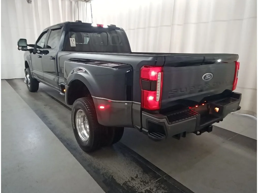 Used 2023 ANTIMATTER BLUE Ford LARIAT image 2