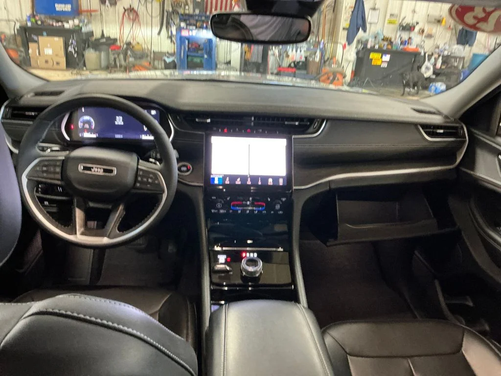 Certified Used 2023 Silver Jeep Limited image 18