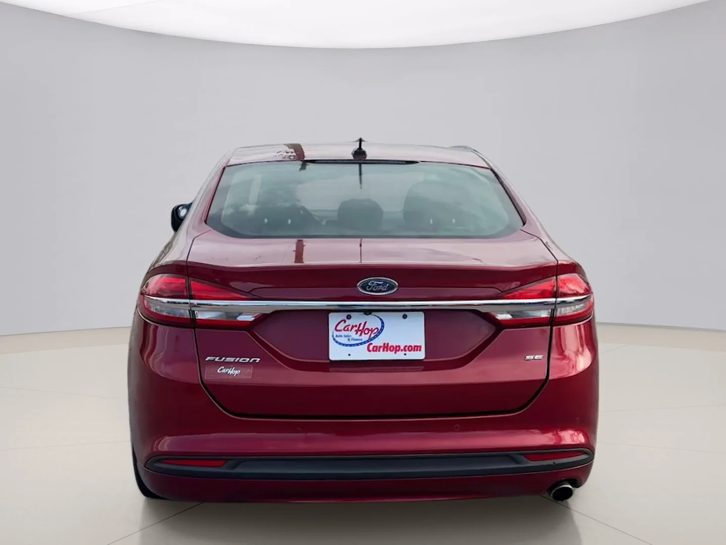 Used 2017 Red Ford SE image 4
