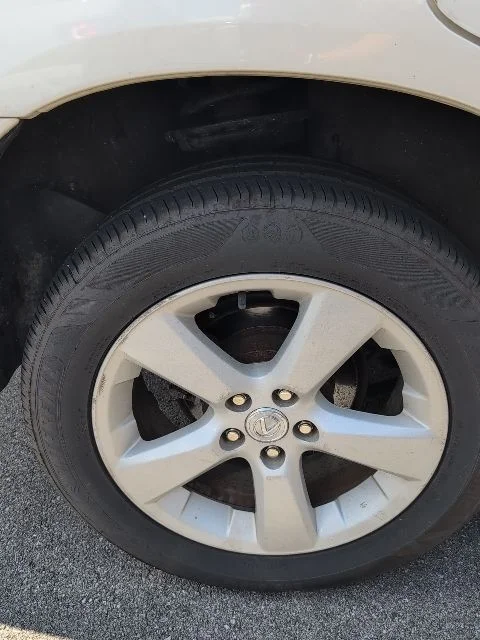 Used 2005  Lexus 330 image 20