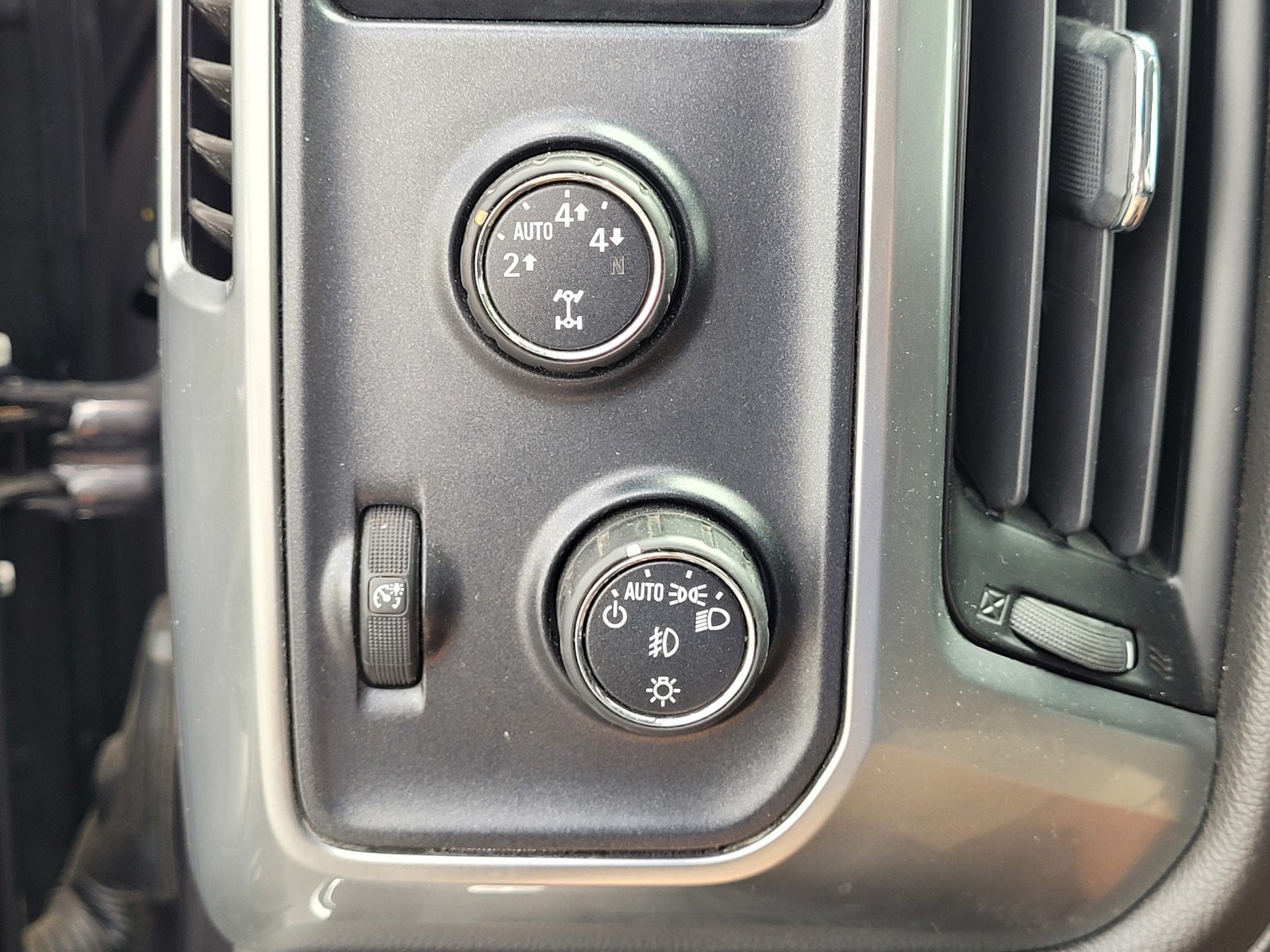 2014 Chevrolet Silverado 1500 LTZ - Photo 14