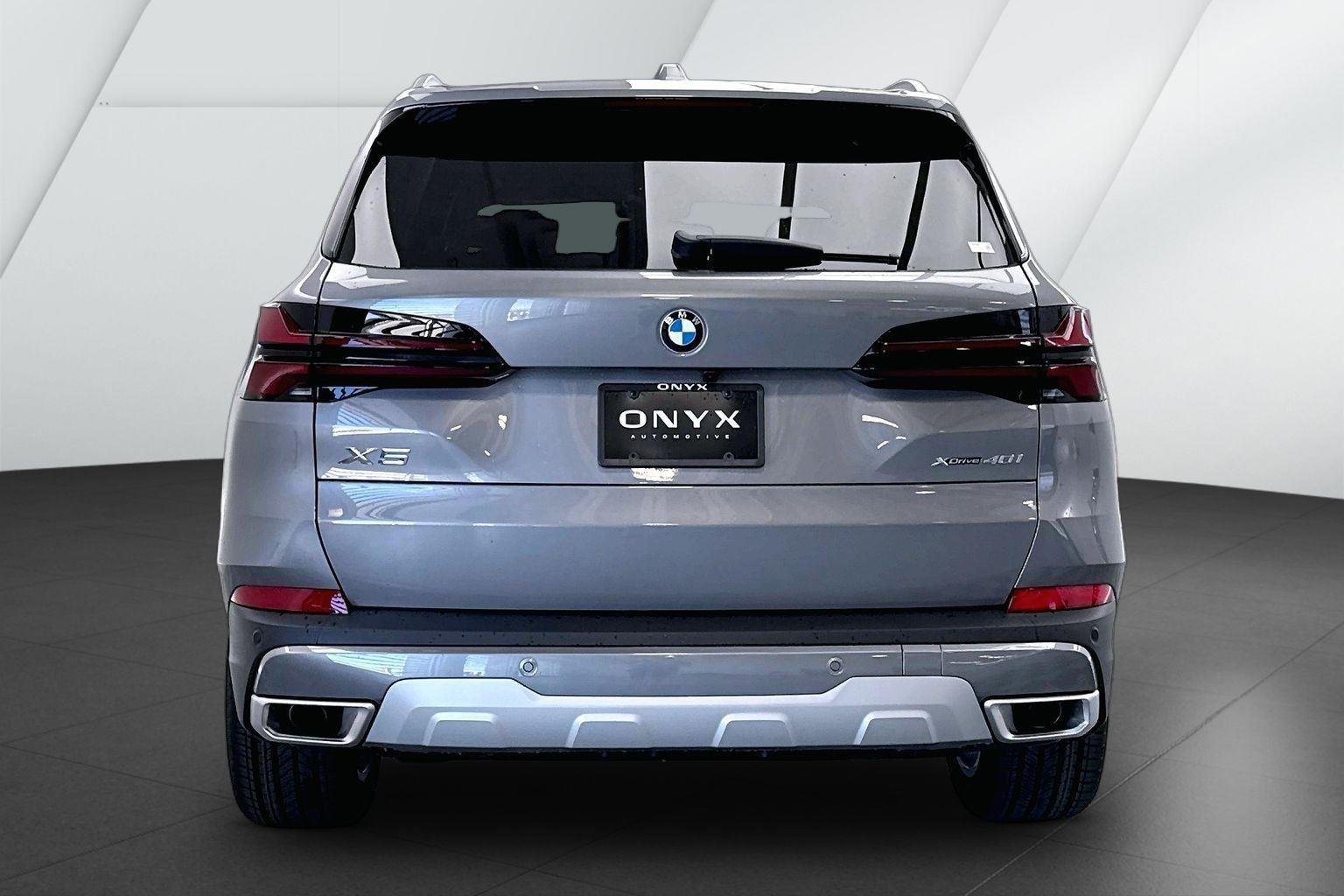 New 2026 Skyscraper Grey Metallic BMW xDrive40i image 7