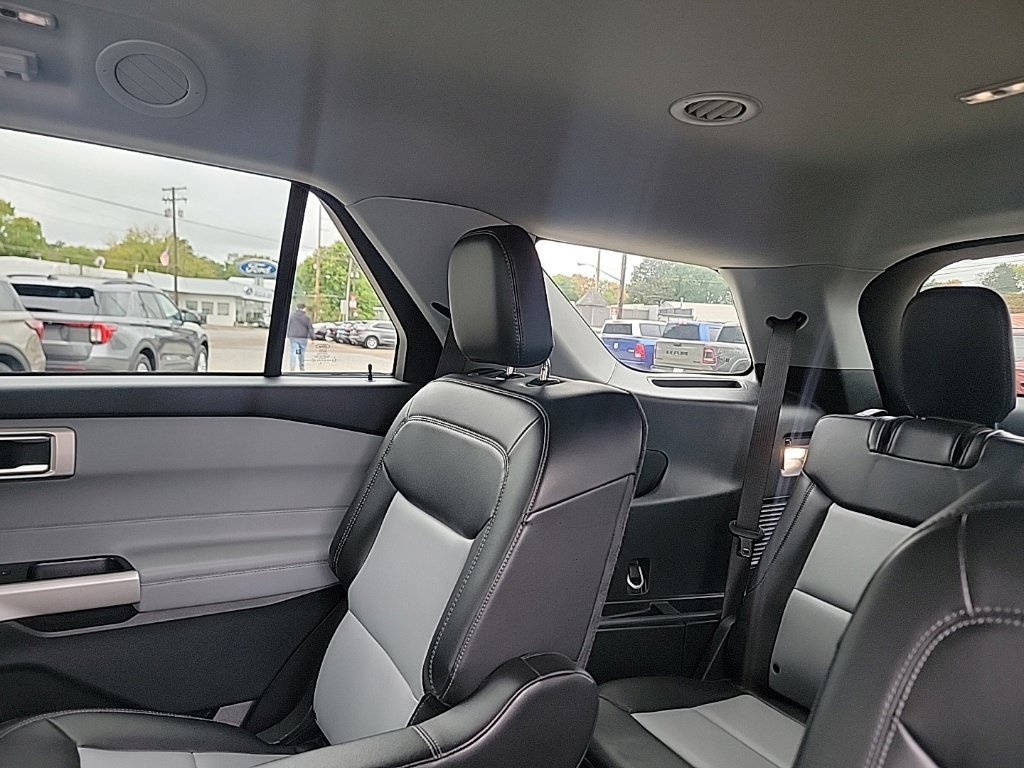 Used 2024 Gray Ford XLT image 23