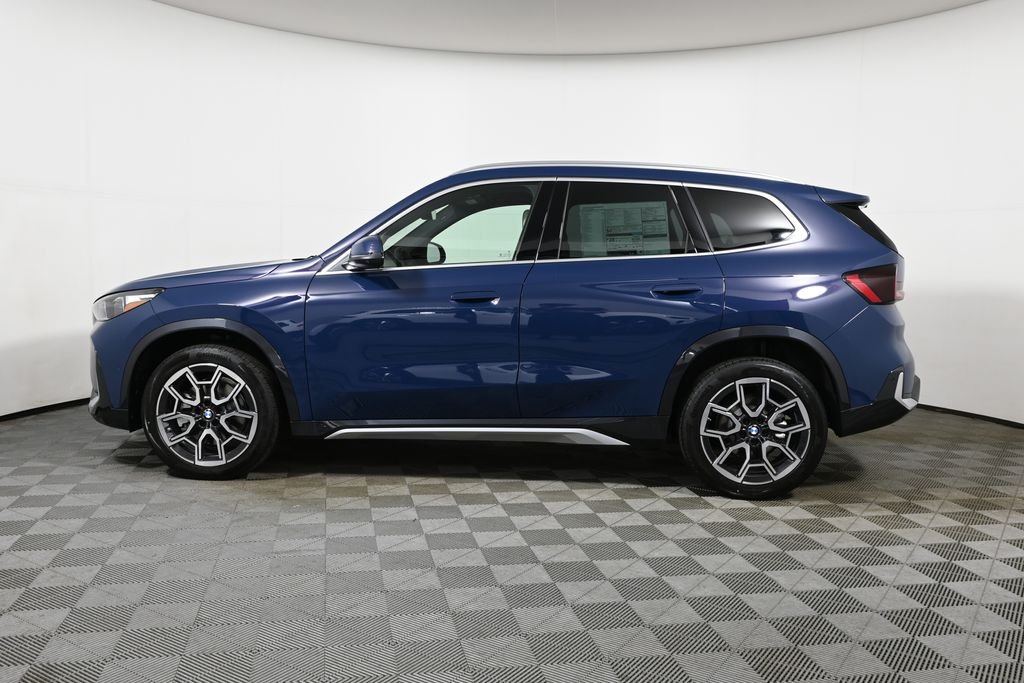 Used 2026 Blue BMW xDrive28i image 2