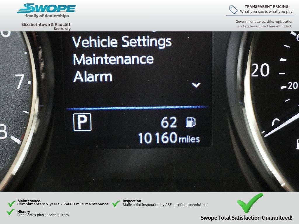 Used 2022 Pearl White Tricoat Nissan SL image 19