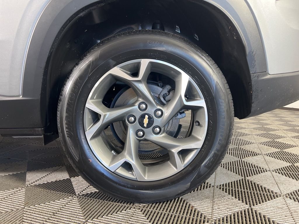 Used 2024 Gray Chevrolet LT image 29
