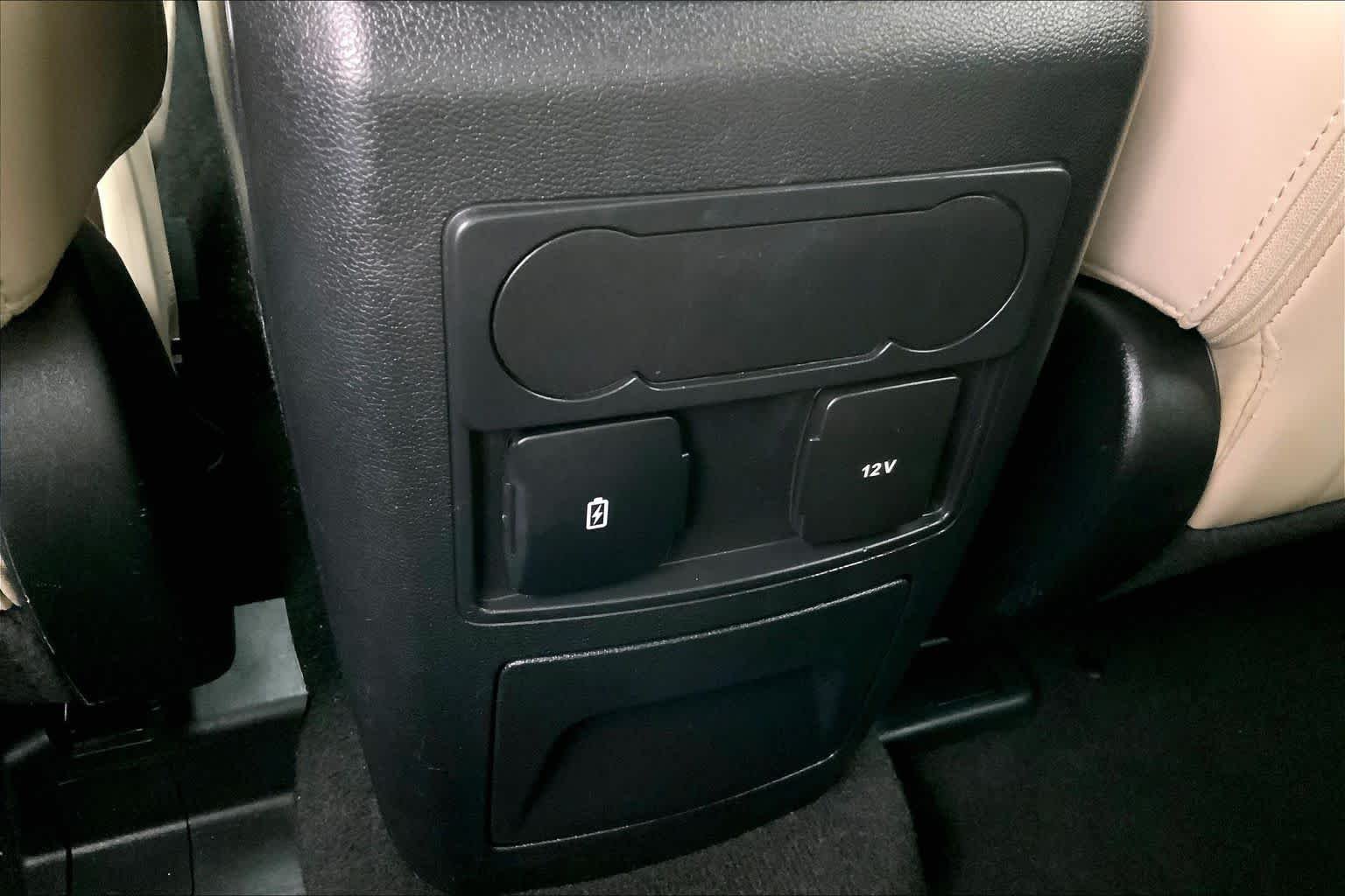 Certified Used 2024 Oxford White Ford XLT image 36