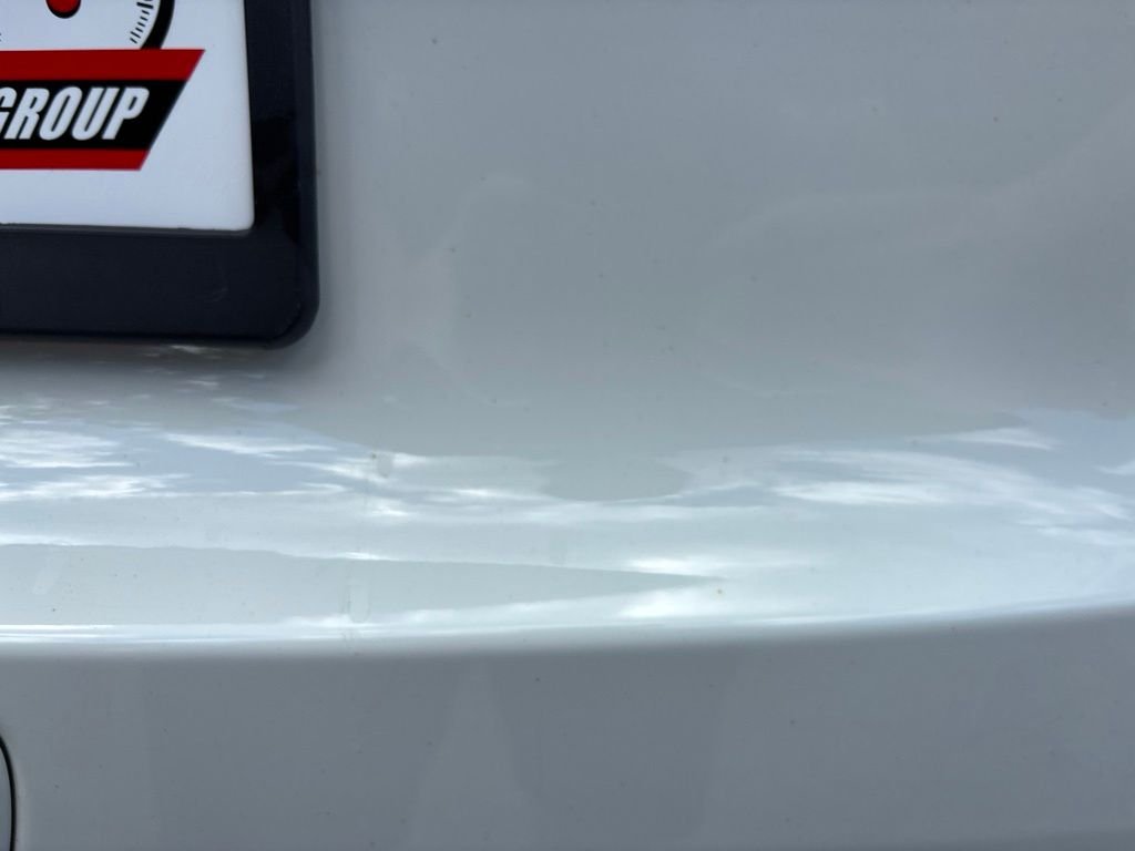 Used 2021 White Jeep Latitude image 31