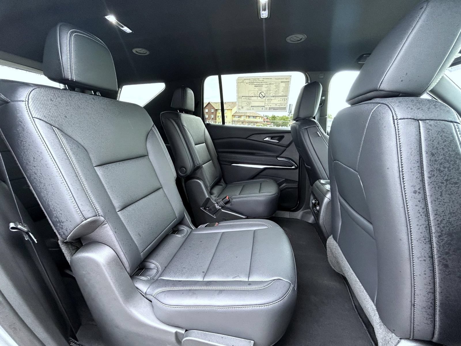 2027 Chevrolet Traverse LT - Photo 19